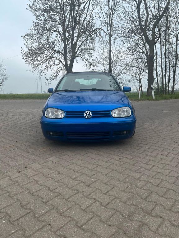 Blau Gebraucht 1999 VW Golf Cabriolet Highline Cabrio | 1.500 € - Bild 1/4