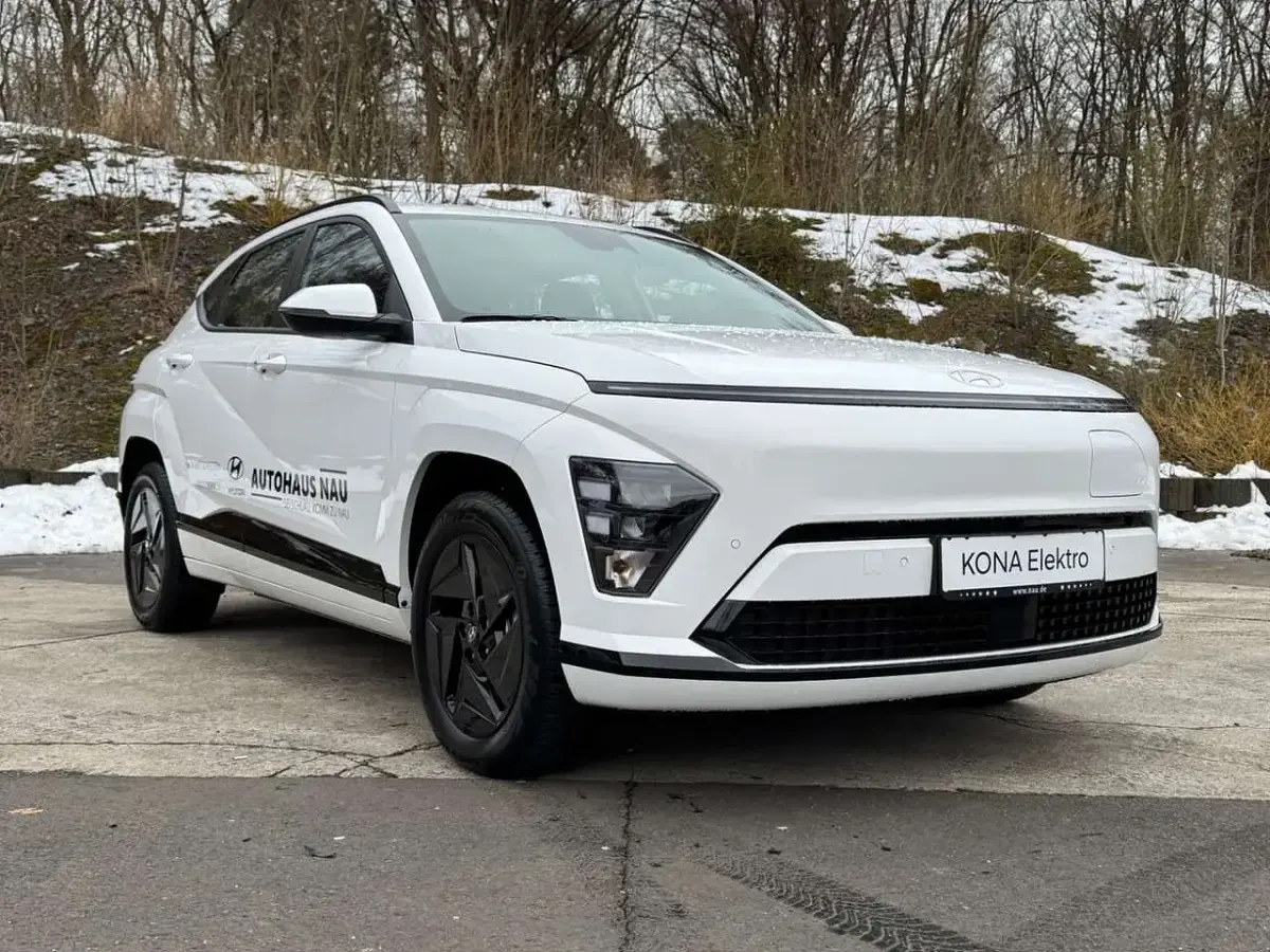 Gebraucht Hyundai Kona Select 99 kW (135 PS) 2026 Atlas white SUV