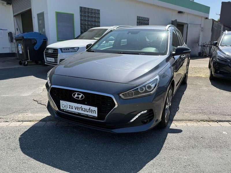 Grau Gebraucht 2019 Hyundai i30 YES! Kombi | 14.800 € (Guter Preis) - Bild 1/4