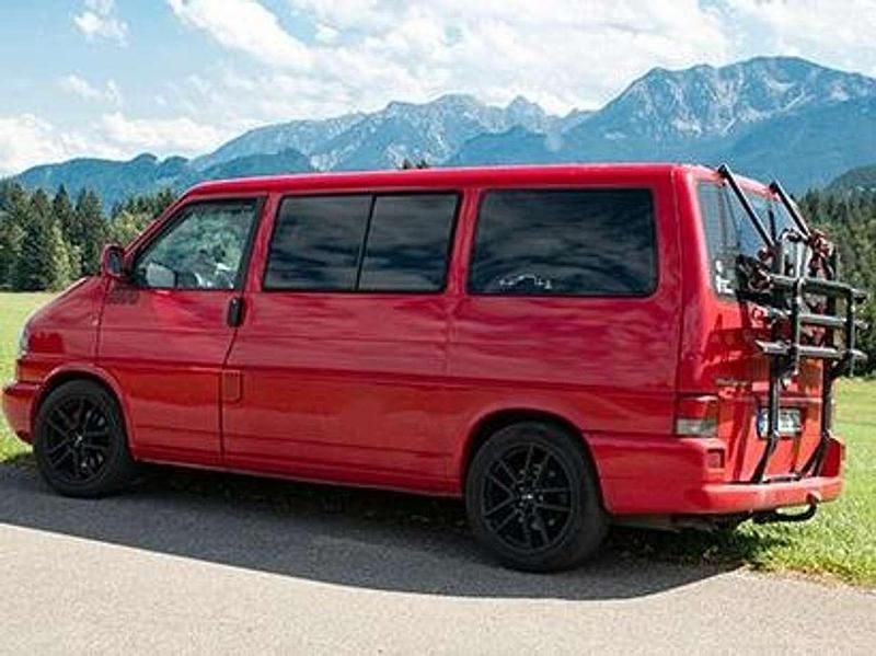 Gebraucht VW Multivan 151 PS (111 kW) 2020 Rot Van
