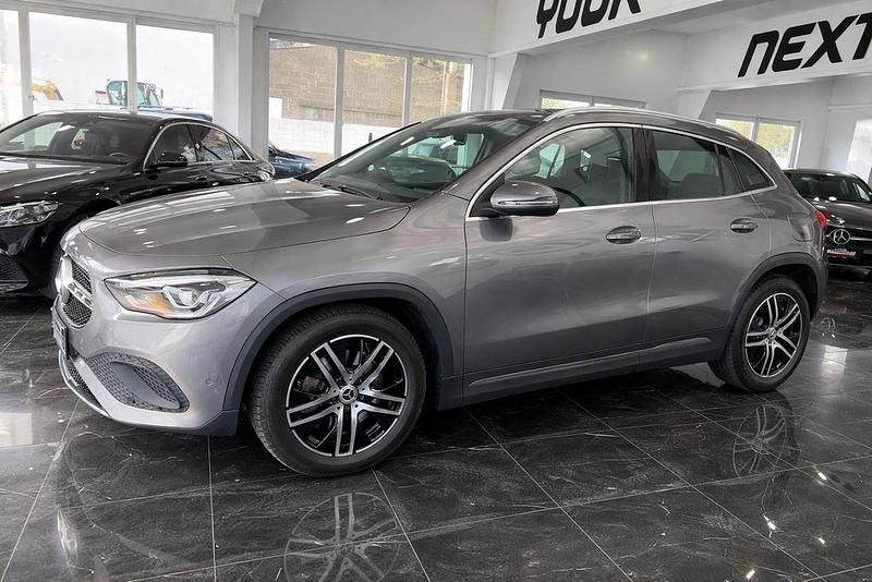 Gebraucht Mercedes GLA250 224 PS (164 kW) 2020 Grau SUV