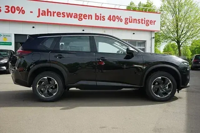 Neu Nissan X-Trail Acenta 163 PS (119 kW) 2026 Diamantschwarzmet. SUV