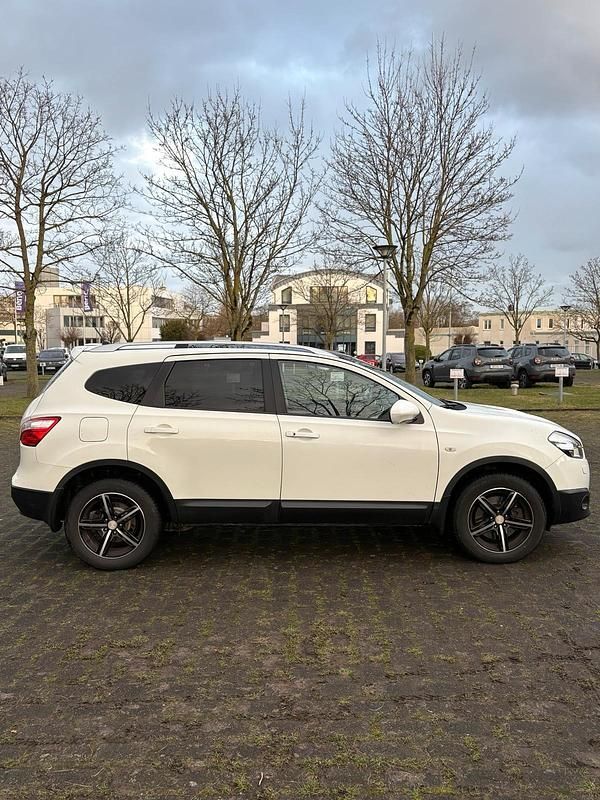 Gebraucht Nissan Qashqai +2 150 PS (110 kW) 2011 Weiß SUV