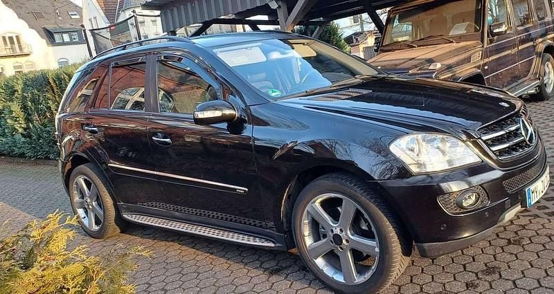 Gebraucht Mercedes ML320 224 PS (164 kW) 2007 Schwarz SUV
