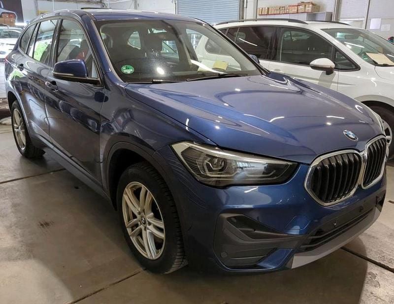 Blau Gebraucht 2021 BMW X1 Advantage SUV | 18.088 € (Guter Preis) - Bild 1/4