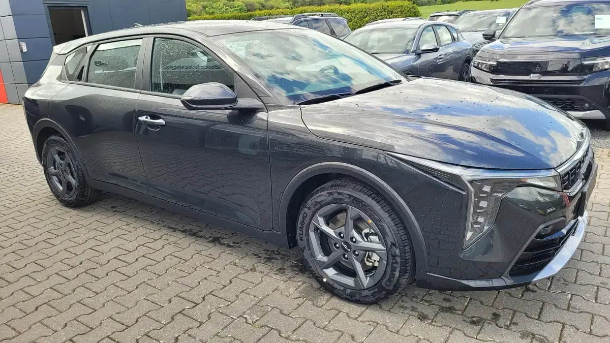 Neu Kia K4 Vision 150 PS (110 kW) 2026 Interstellar grey Limousine