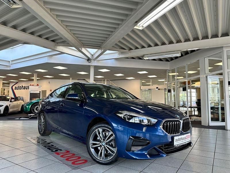 Phytonicblau metallic Gebraucht 2024 BMW 218 Sport Line Coupé | 27.950 € (Guter Preis) - Bild 1/4