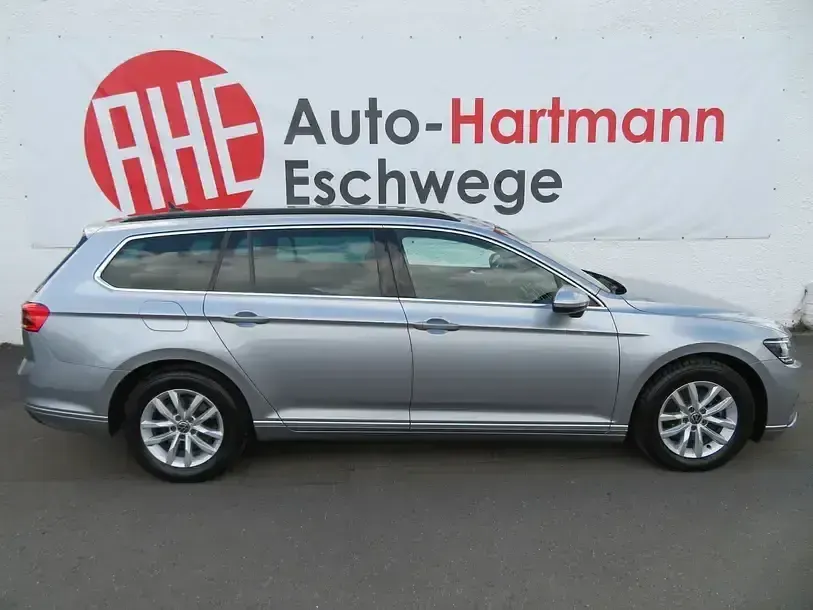Second-hand VW Passat Business 150 CP (110 kW) 2024 Argintiu Break