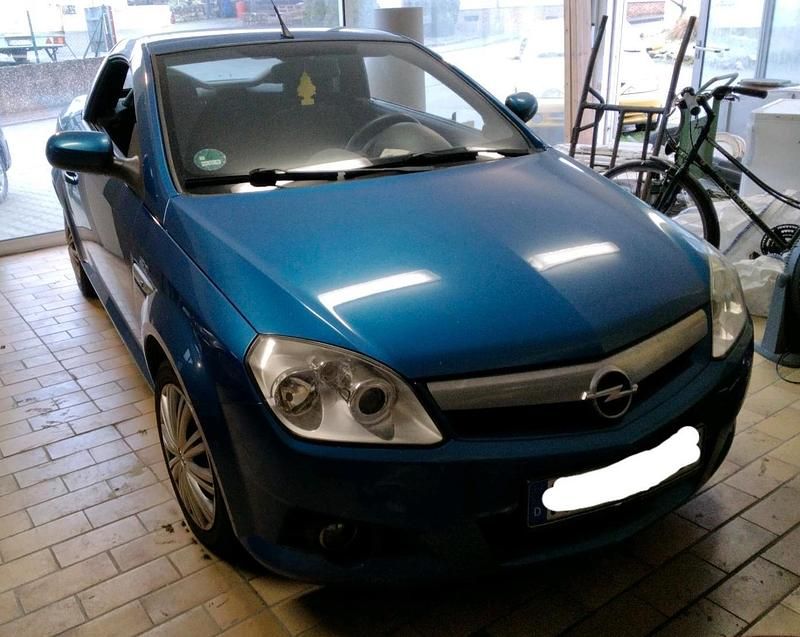 Blau Gebraucht 2005 Opel Tigra Cabrio | 750 € - Bild 1/4
