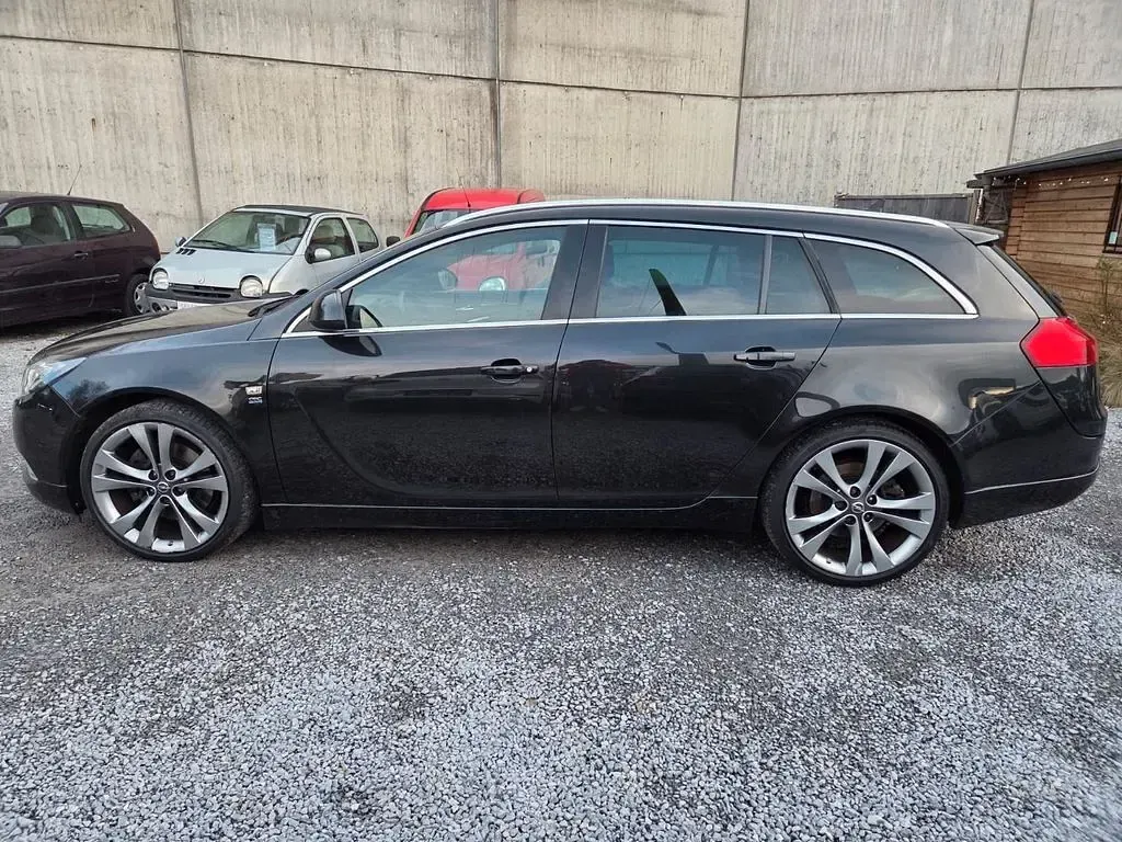 Gebraucht Opel Insignia OPC 260 PS (191 kW) 2010 Schwarz Kombi