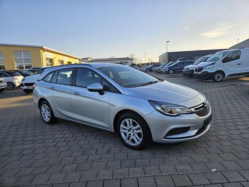 Gebraucht Opel Astra 136 PS (100 kW) 2019 Silber Kombi