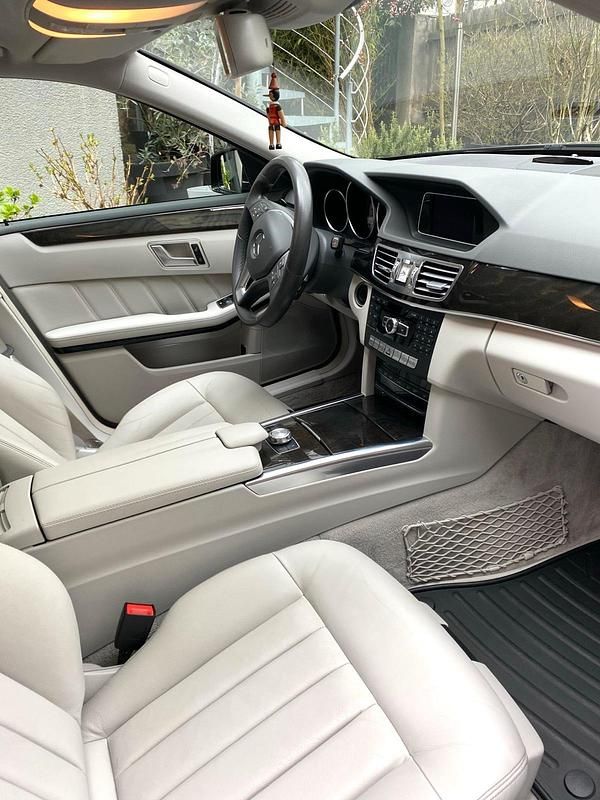 Gebraucht Mercedes 200 181 PS (133 kW) 2012 Schwarz Kombi