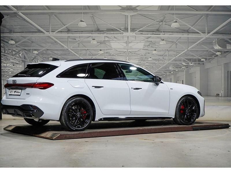 Neu Audi A5 S-Line 367 PS (269 kW) 2025 Gletscherweiß metallic Kombi