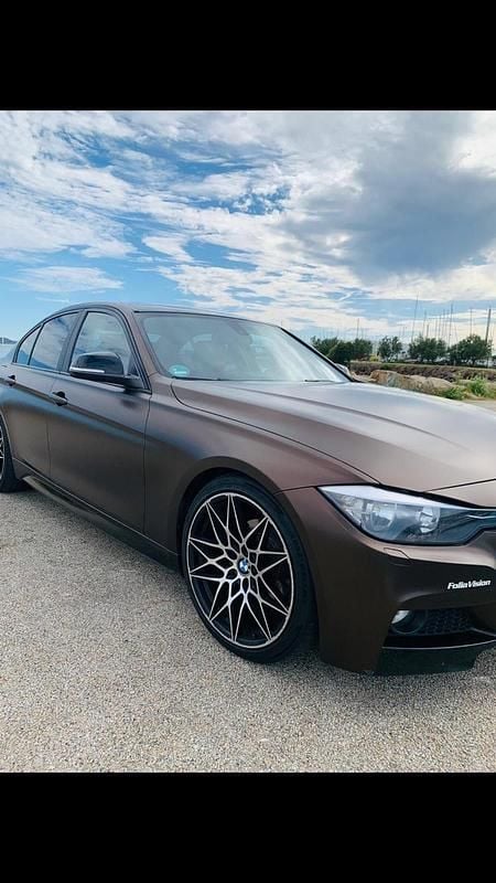 Gebraucht BMW 316 116 PS (85 kW) 2012 Schwarz Limousine