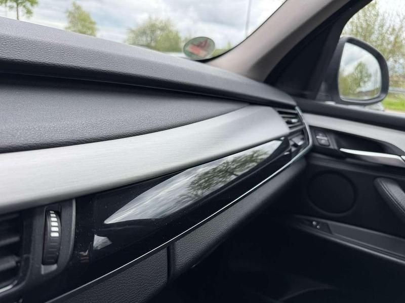 Gebraucht BMW X5 258 PS (189 kW) 2014 Mineralweiss metallic SUV