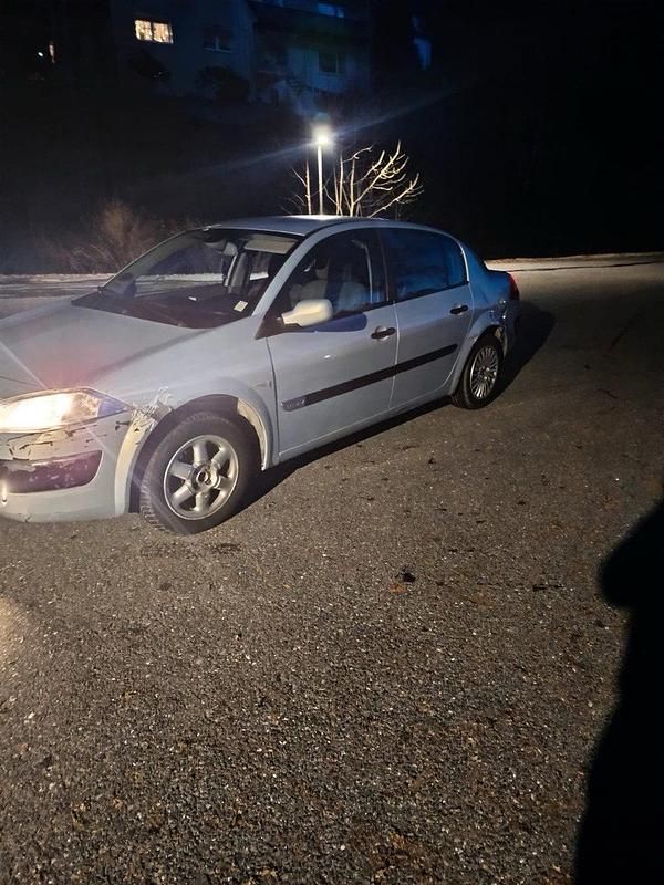 Gebraucht Renault Mégane II 116 PS (85 kW) 2002 Grau Limousine