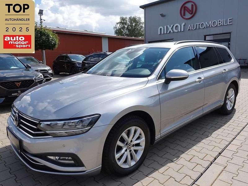 Scale silber Gebraucht 2022 VW Passat Business Kombi | 22.480 € (Fairer Preis) - Bild 1/4