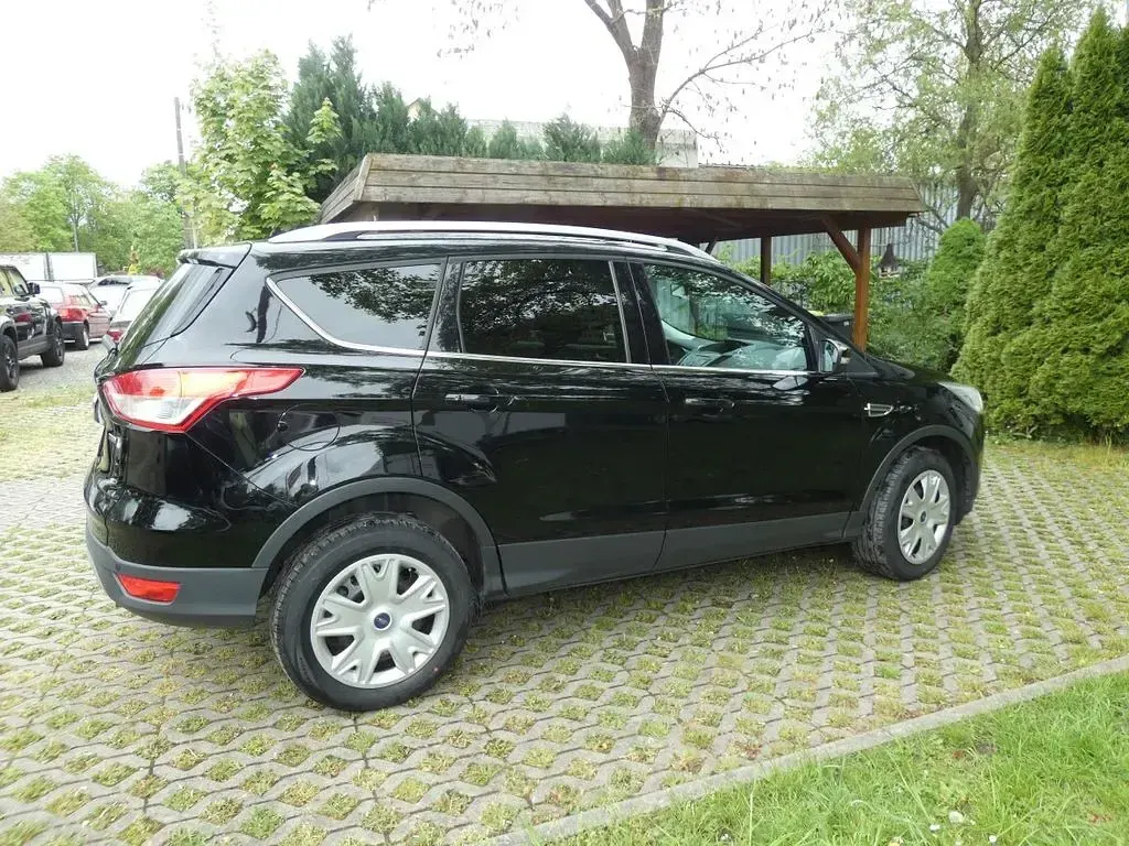 Używany Ford Kuga 150 KM (110 kW) 2016 Czarny SUV