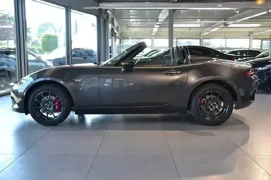 Neu Mazda MX5 Homura-Line 132 PS (97 kW) 2026 Grau Cabrio