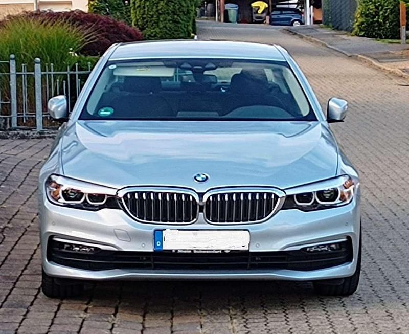 Second-hand BMW 520 184 CP (135 kW) 2018 Argintiu Berlinǎ