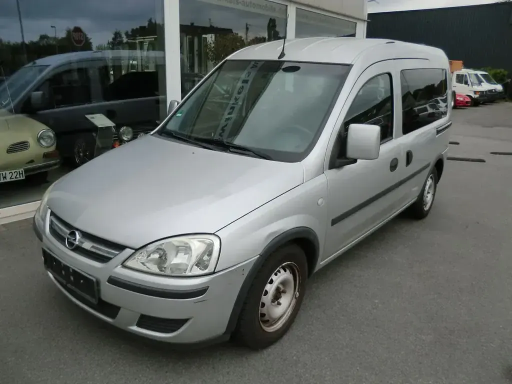 Gebraucht Opel Combo Edition 90 PS (66 kW) 2007 Silber Van / Kleinbus