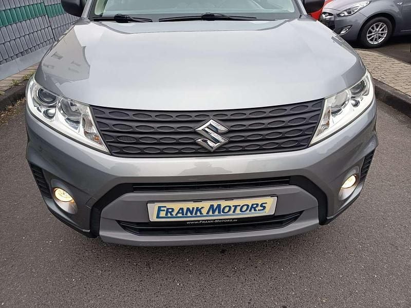 Gebraucht Suzuki Vitara Club 120 PS (88 kW) 2015 Grau SUV
