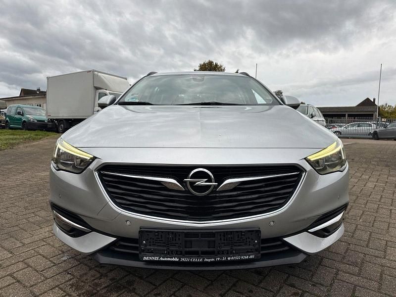 Gebraucht Opel Insignia Edition 136 PS (100 kW) 2017 Silber Kombi
