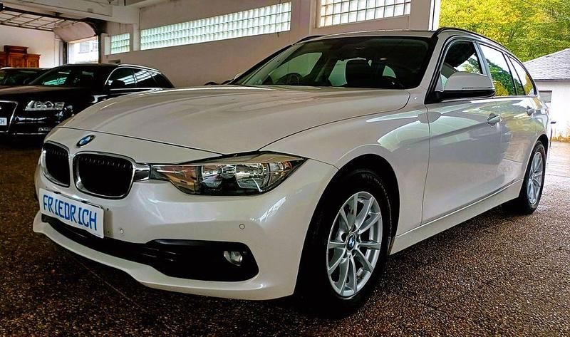 Weiß Gebraucht 2017 BMW 318 Advantage Kombi | 13.000 € (Fairer Preis) - Bild 1/4