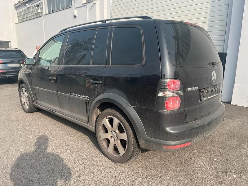 Gebraucht VW Touran 140 PS (102 kW) 2008 Schwarz Van / Kleinbus