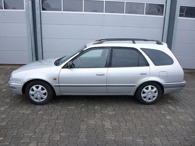 Gebraucht Toyota Corolla 86 PS (63 kW) 1999 Silber Kombi