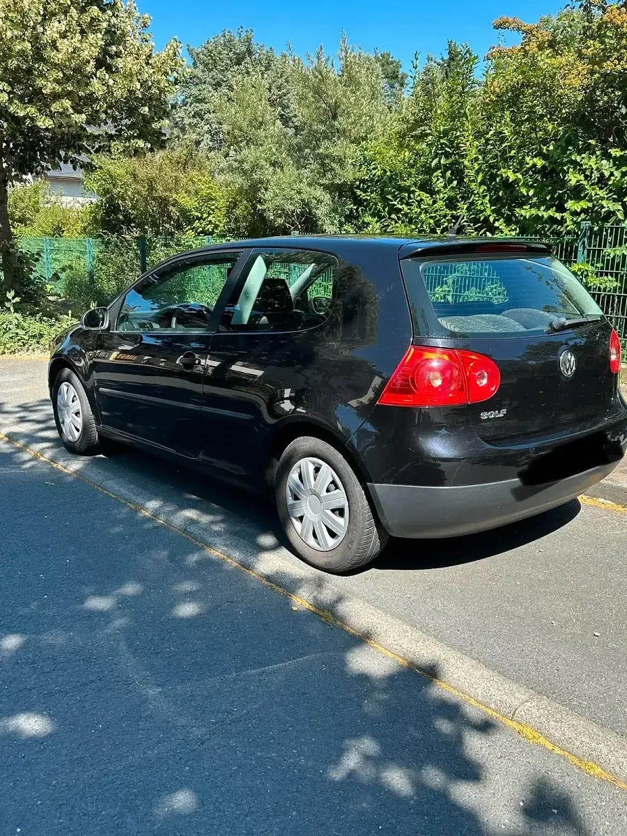 Gebraucht VW Golf V 80 PS (58 kW) 2008 Schwarz Kleinwagen