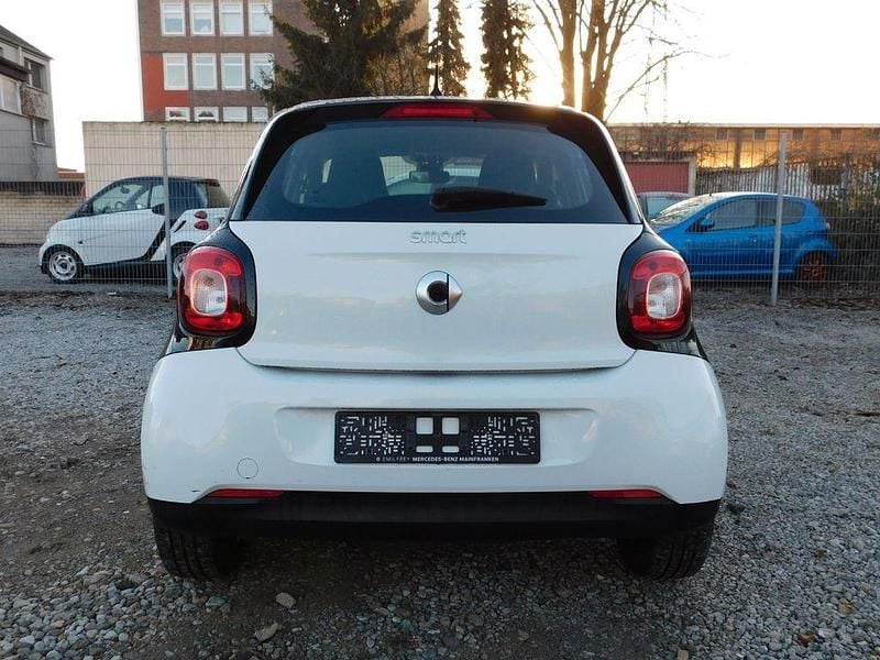 Gebraucht Smart ForFour Basis 71 PS (52 kW) 2016 Schwarz Kleinwagen