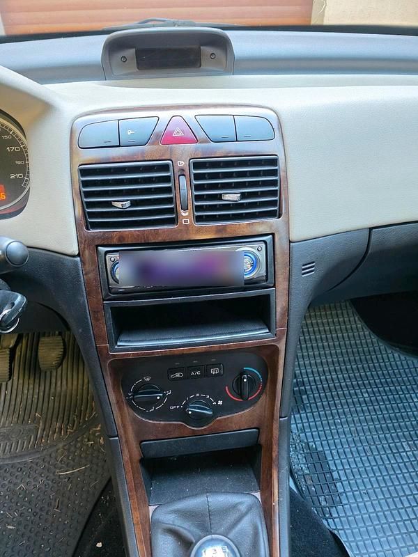 Gebraucht Peugeot 307 108 PS (79 kW) 2003 Grün Kleinwagen