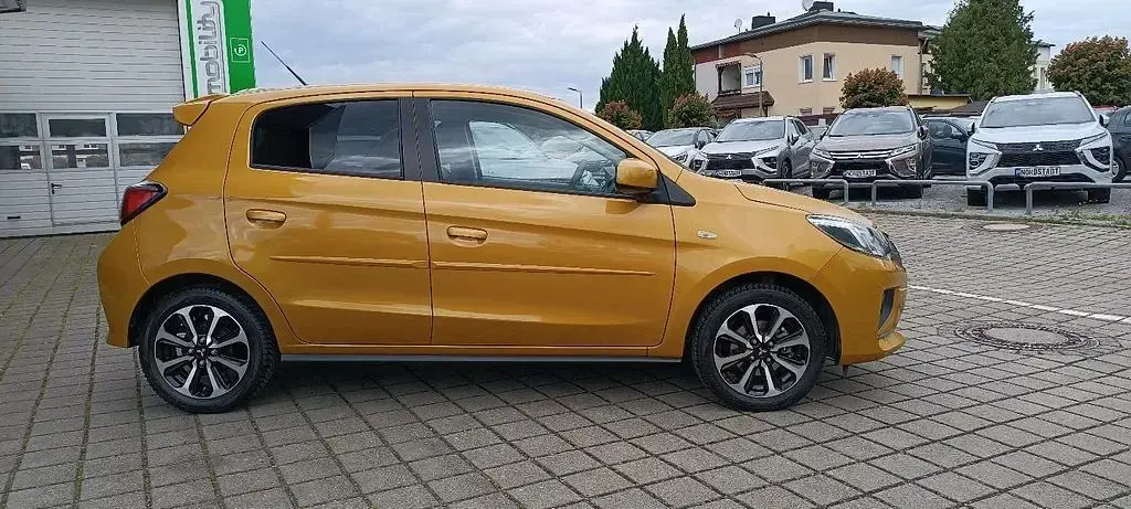 Gebraucht Mitsubishi Space Star Select+ 71 PS (52 kW) 2024 Gelb Kleinwagen
