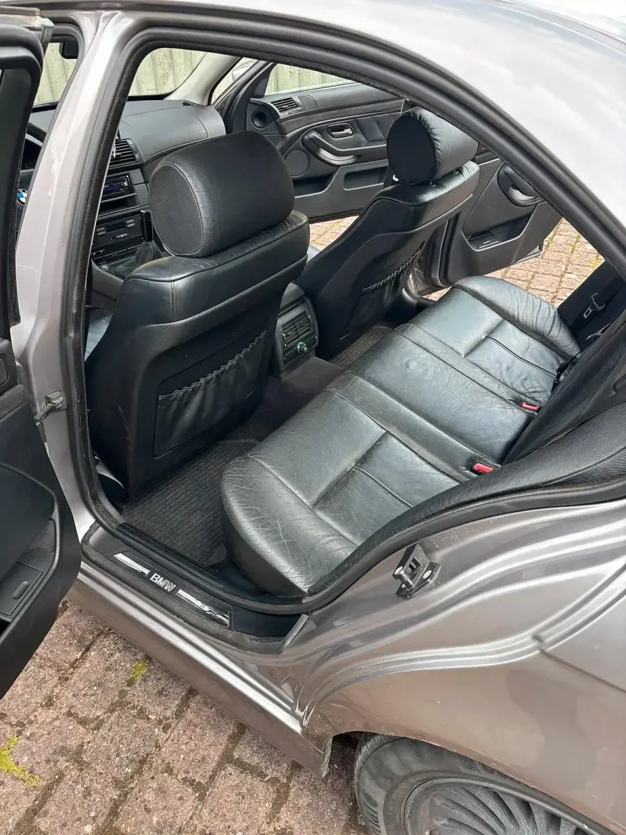 Gebraucht BMW 523 170 PS (125 kW) 1999 Silber Limousine