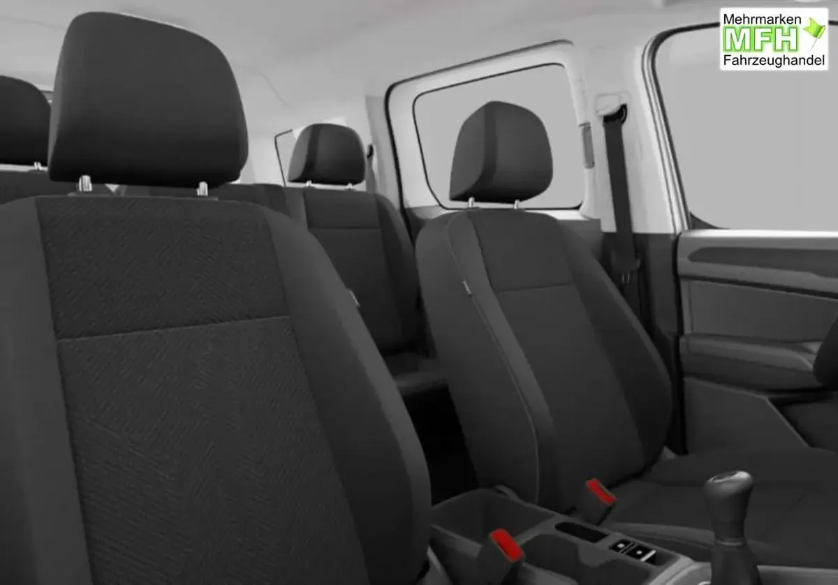 Neu Ford Tourneo Connect Trend 102 PS (75 kW) 2026 Frozen white Van / Kleinbus