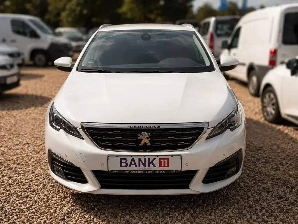 Gebraucht Peugeot 308 SW Allure 131 PS (96 kW) 2018 Weiß Kombi
