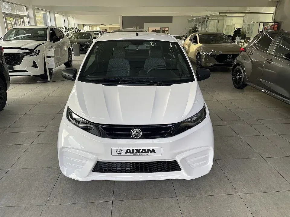 Nouă Aixam AMBITION Pack 2026 Alb Hatchback