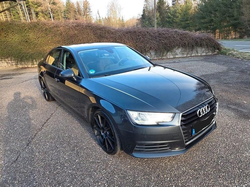 Gebraucht Audi A4 150 PS (110 kW) 2017 Grau Limousine