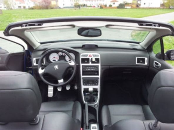 Gebraucht Peugeot 307 CC Tendance 140 PS (102 kW) 2006 Blau metallic Cabrio