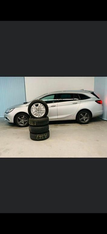 Silber Gebraucht 2017 Opel Astra Edition Kombi | 6.100 € (Teuer) - Bild 1/4