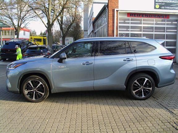 Gebraucht Toyota Highlander Basis 248 PS (182 kW) 2020 Moondustblau metallic SUV