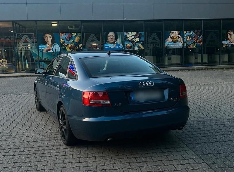 Gebraucht Audi A6 218 PS (160 kW) 2004 Blau Limousine