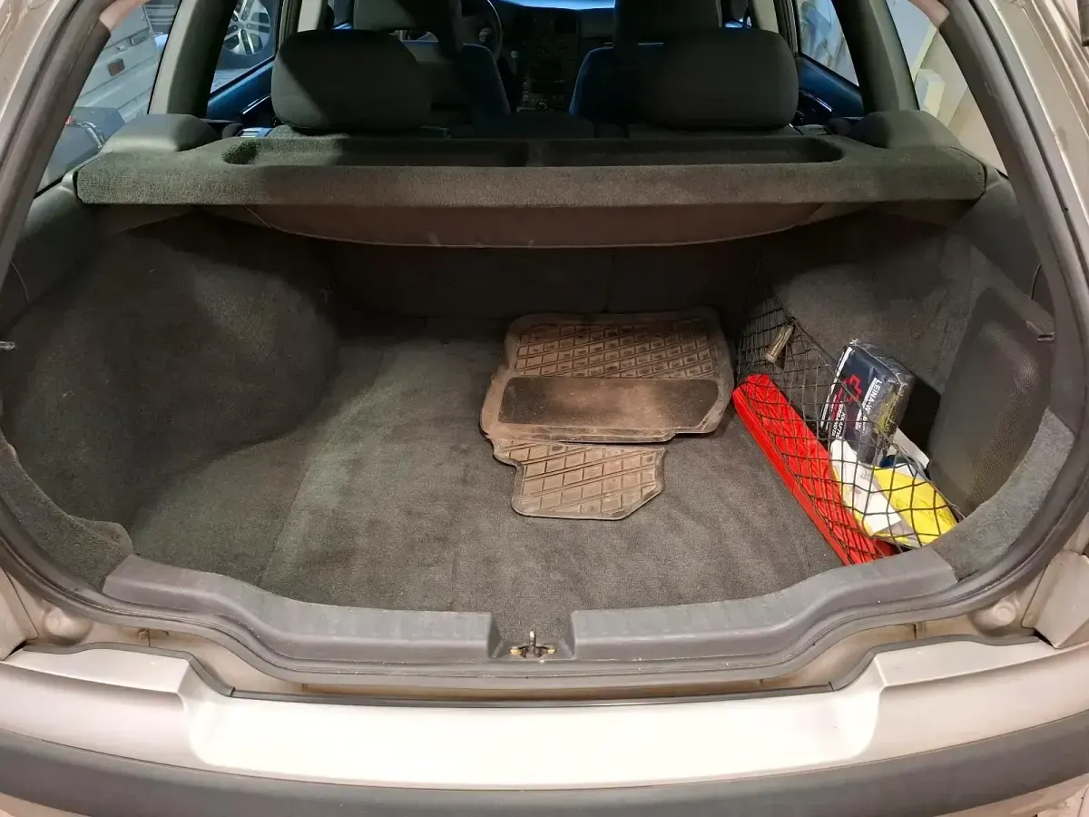 Gebraucht Volvo V40 115 PS (84 kW) 2001 Silber Kombi