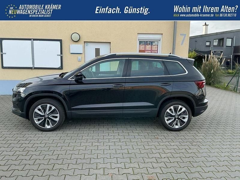Neu Skoda Karoq Selection 150 PS (110 kW) 2025 Black magic metallic SUV