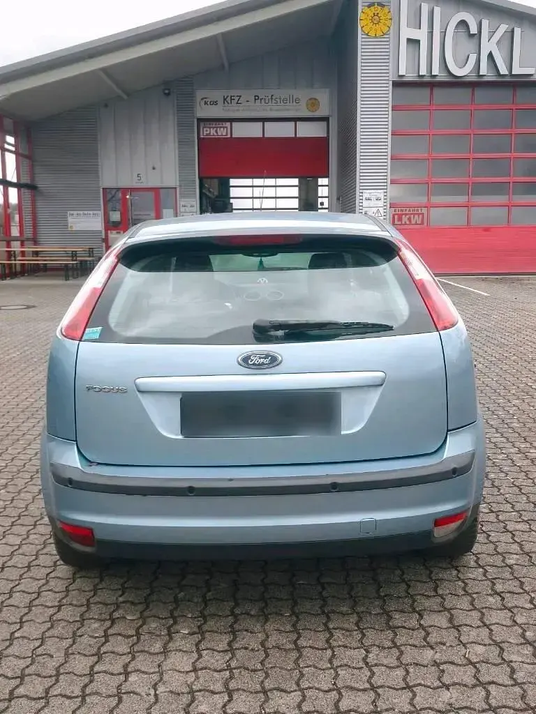 Gebraucht Ford Focus 140 PS (102 kW) 2006 Blau Kombi