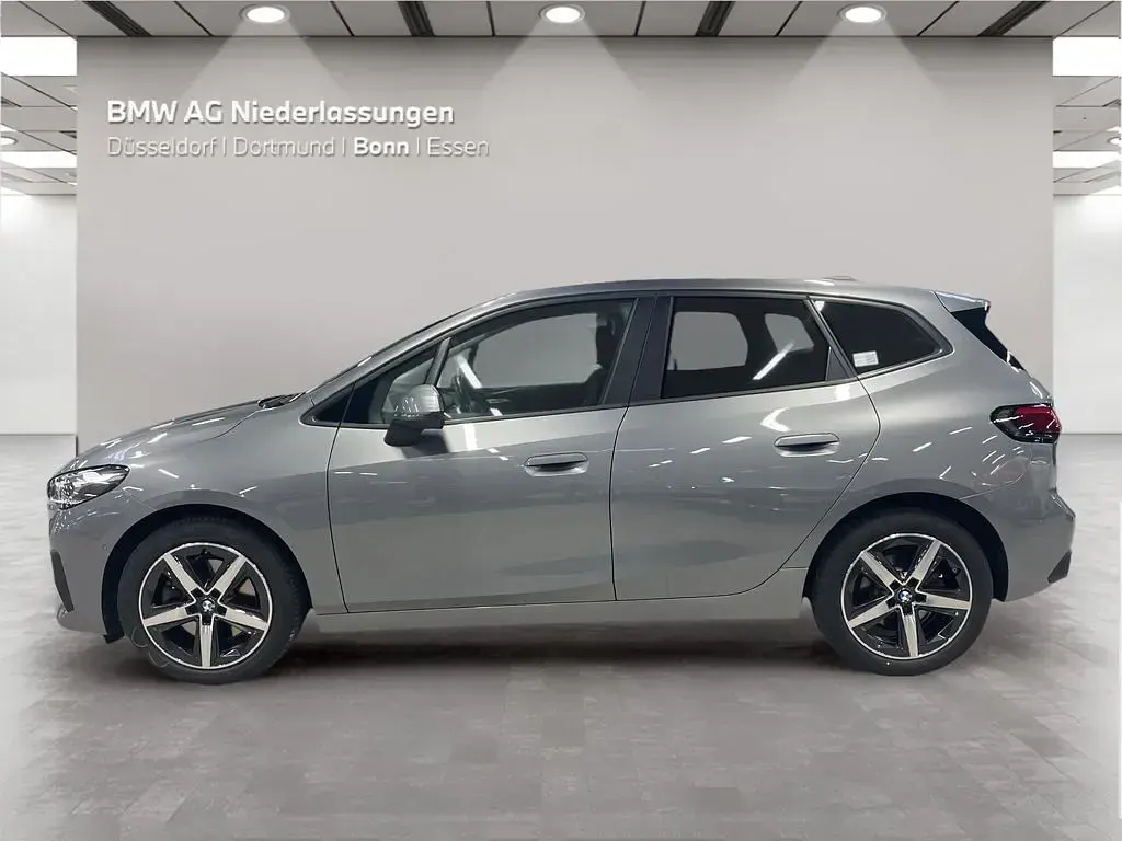 Gebraucht BMW 223 Active Tourer Sport Line 204 PS (150 kW) 2023 Grau Van / Kleinbus