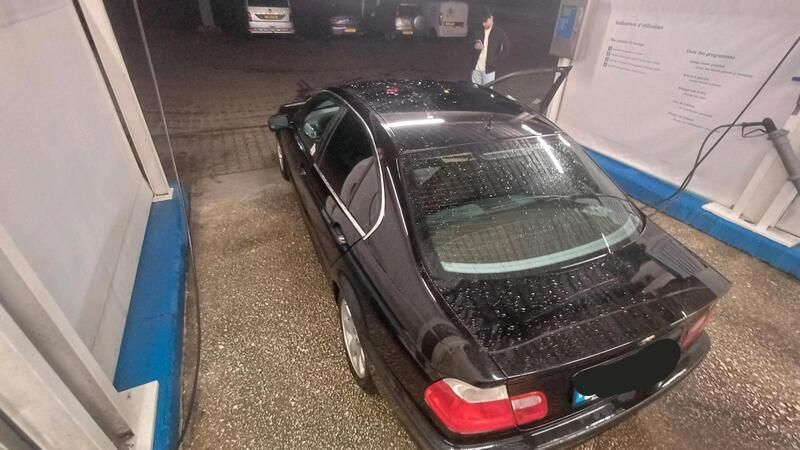 Schwarz Gebraucht 2000 BMW 323 Limousine | 2.600 € (Fairer Preis) - Bild 1/4