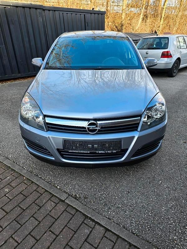 Gebraucht Opel Astra 105 PS (77 kW) 2005 Blau Kleinwagen