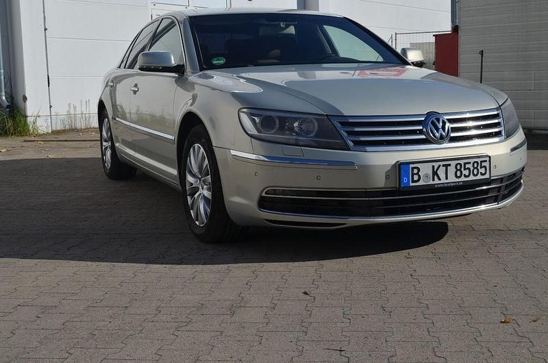 Gebraucht VW Phaeton 245 PS (180 kW) 2014 Beige Limousine